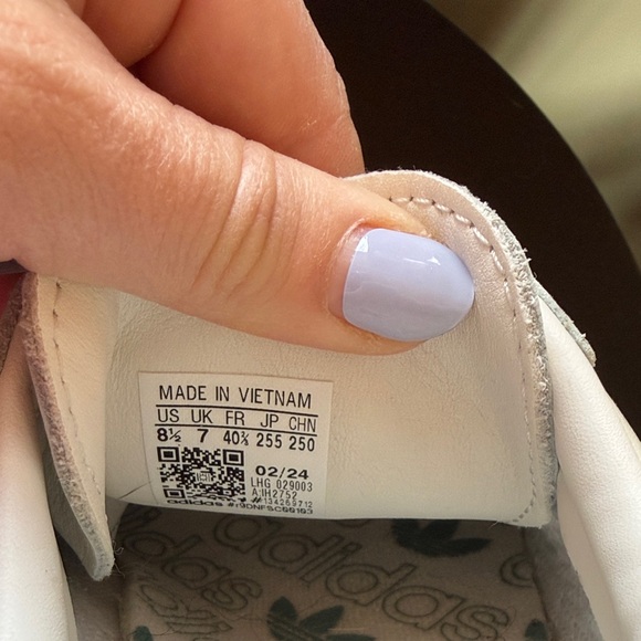 adidas Samba Sneakers in White and Mint Green - Picture 4 of 4